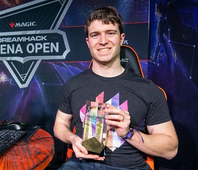 Jogador Aaron Gentler doa mais de 150 mil reais em premiação de torneio
