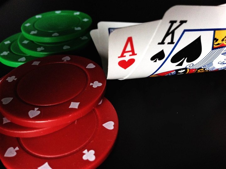 How to play Pai Gow Poker