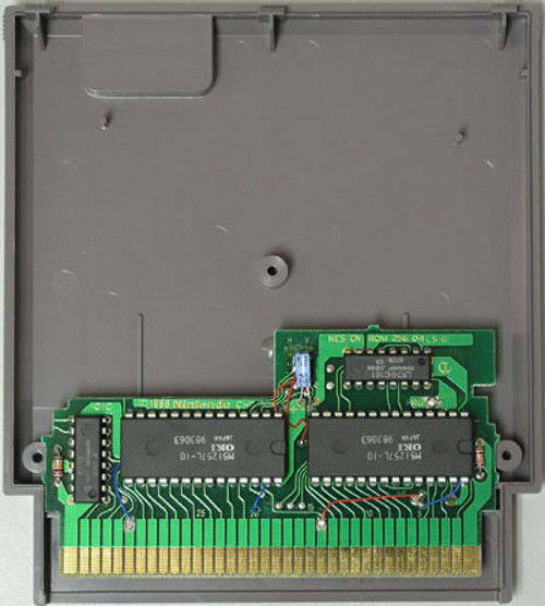 The inside of the '32K' cartridge