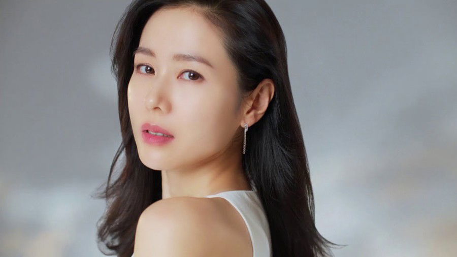 atriz Son Ye-jin