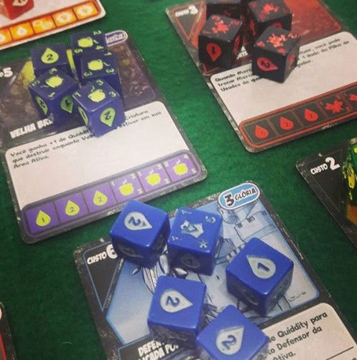 Cards with available dice in the Wilds