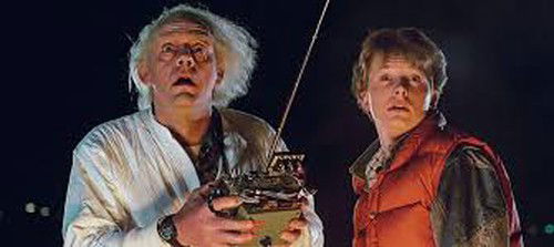 Doc Brown e Marty McFly em cena de 'De Volta para o Futuro'