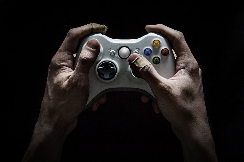 Video Game Addiction: Tell-tale Signs, Prevention and Cure